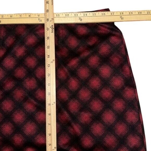 Maurices Red & Black Plaid Mini Skirt With Zipper Accents Size L Polyester Blend - Picture 6 of 7
